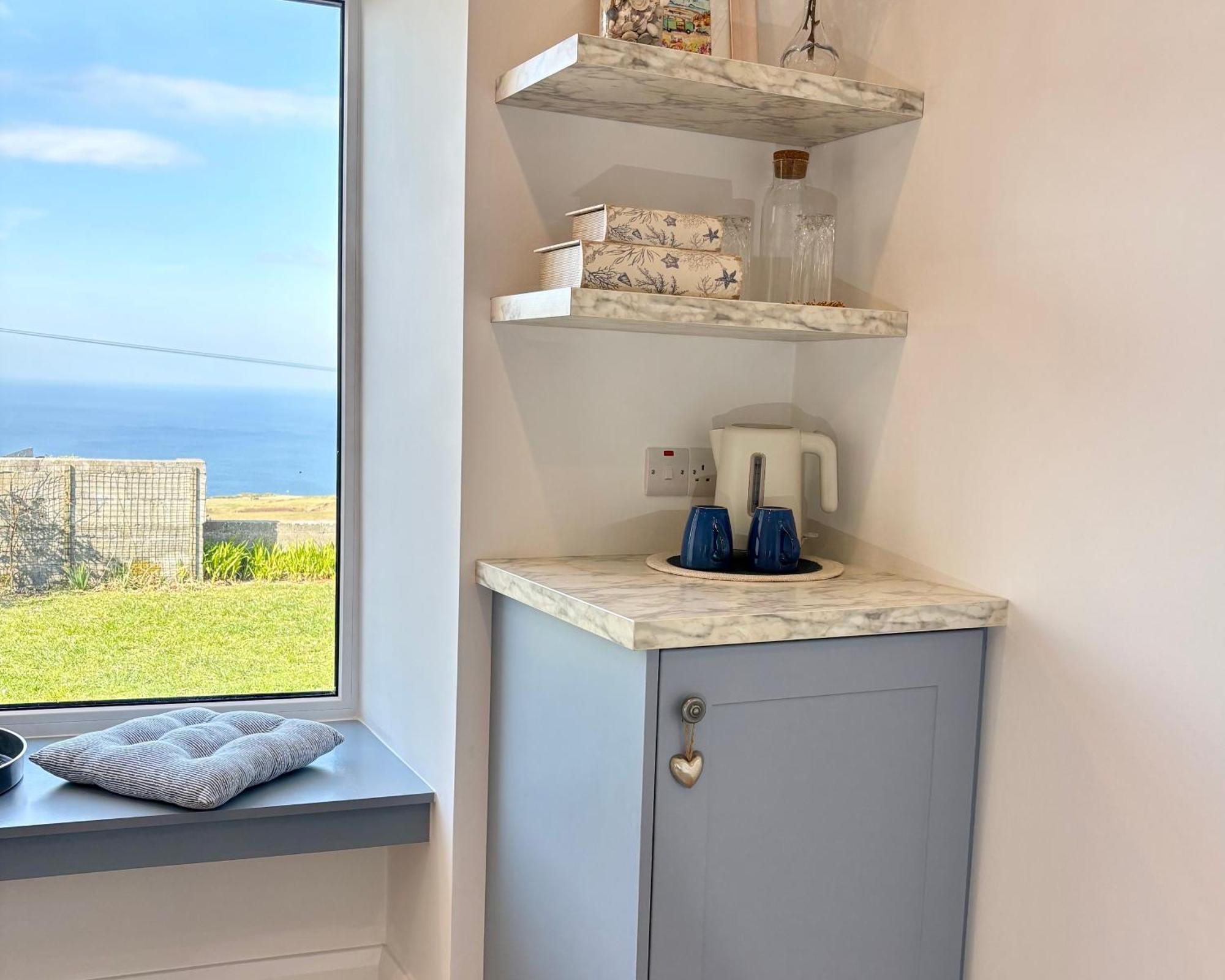 דולין Ocean View Guestrooms מראה חיצוני תמונה