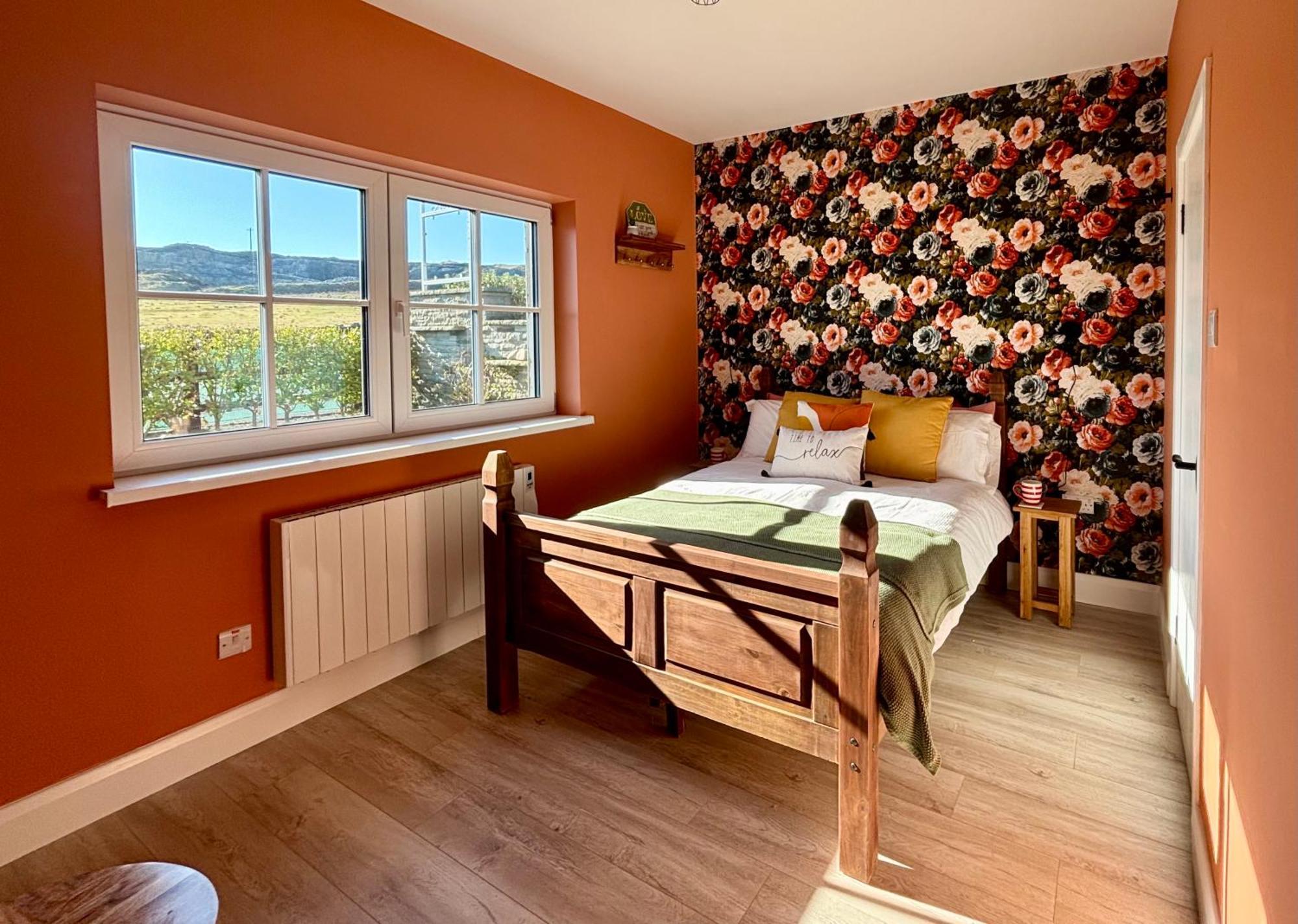 דולין Ocean View Guestrooms מראה חיצוני תמונה